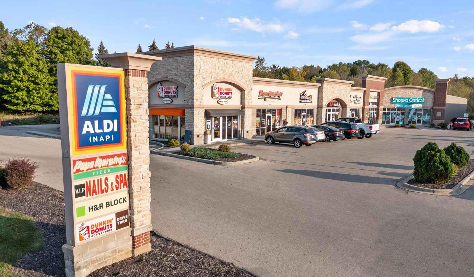 Blue West Capital Arranges Sale of ALDI Shadow-Anchored Shopping Center in Milwaukee MSA