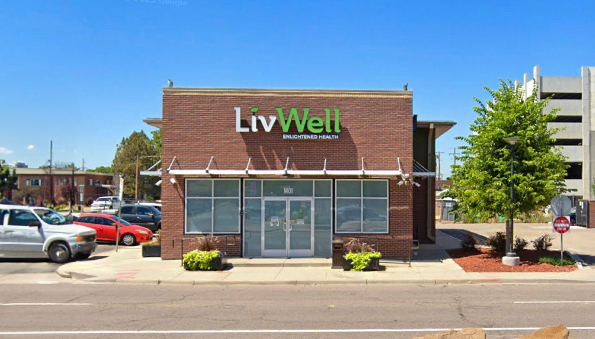 Blue West Capital Arranges the Sale of a Single-Tenant LivWell Dispensary in Aurora, Co
