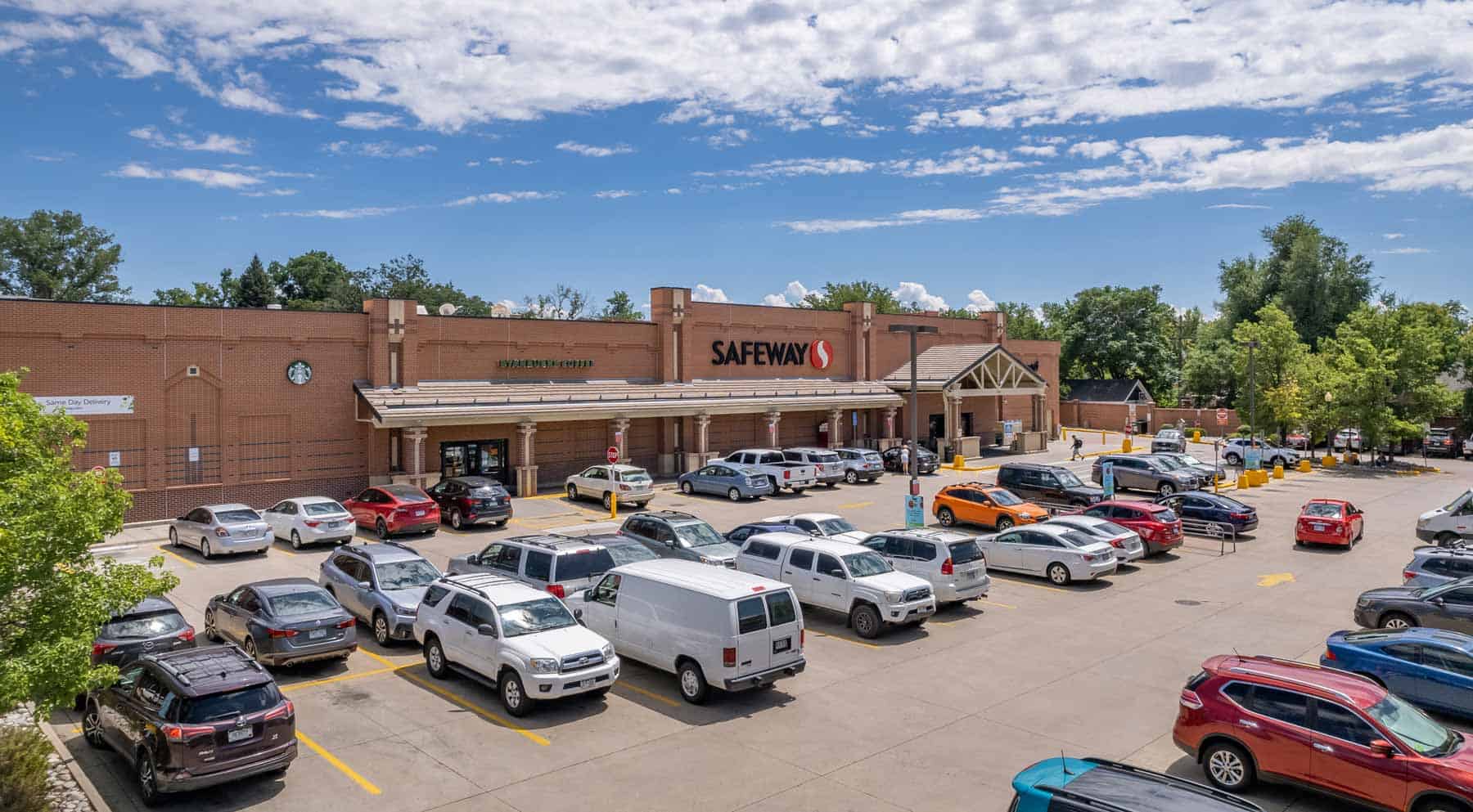 Blue West Capital Arranges Sale of Trophy Safeway in Denver’s Country Club Neighborhood 